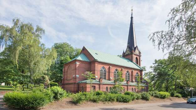 Seitenansicht der Stiftungskirche Alsterdorf