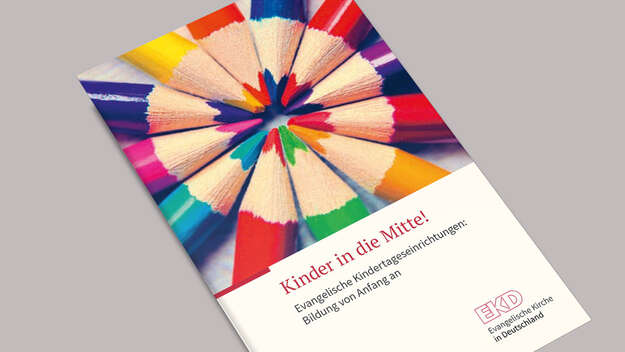 Cover: Kinder in die Mitte!