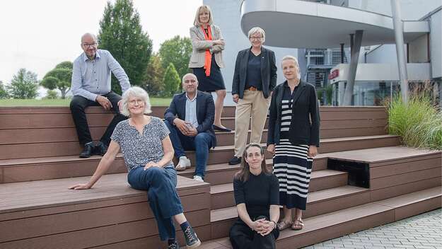 Kirchliche und diakonische Beauftragte v.l.n.r.: Tobias Bilz, Monika Memmel, Roman Shapiro, Elke Ronneberger, Dorothee Wüst, Mareike Dee (unten), Anne Gideon. Es fehlen Heike Springhart und Jan Lemke.