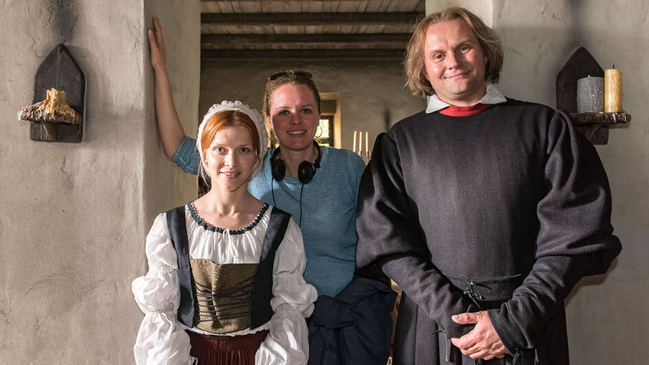 Regisseurin Julia vom Heinz am Set von „Katharina Luther“