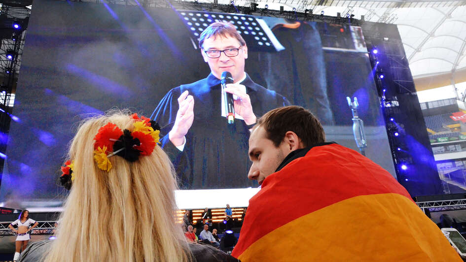 Stadiongottesdienst mit Kirchenpräsident Volker Jung 2016 in Frankfurt