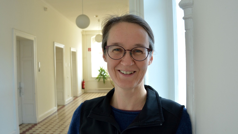 Portrait Yvonne Robel, Historikerin und Müßiggang-Forscherin