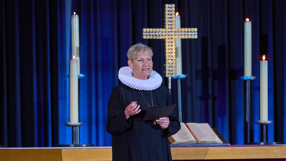 Die Ratsvorsitzende der Evangelischen Kirche in Deutschland (EKD), Kirsten Fehrs, auf dem Oekumenischen Gedenkgottesdient am 8. Mai 2025 in Berlin.