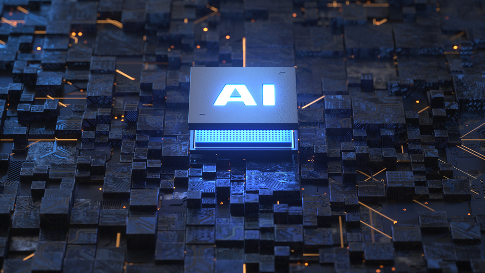 Grafische Darstellung eines leuchtenden Computerchips mit der Aufschrift ‚AI‘. Der Chip sitzt inmitten vieler kleiner, dunkler technischer Elemente, die wie ein komplexes Schaltplattenmuster angeordnet sind. Blaues Licht und vereinzelte orangene Punkte er