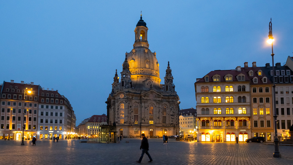 Dresdner Frauenkirche im Abendlicht