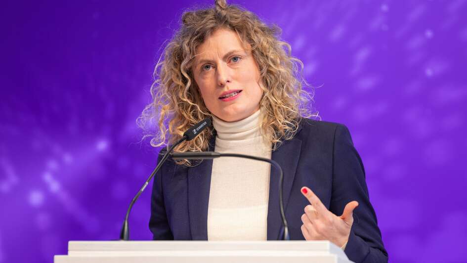 Dr. Friederike Krippner