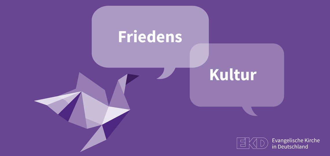 Violette Friedenstaube und Schriftzug „FriedensKultur“