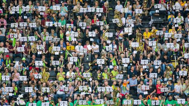 Mit zwei großen Gottesdiensten im Fußballstadion von Borussia Dortmund und an der Seebühne im Westfalenpark ist am Sonntag (23.06.19) der evangelische Kirchentag in Dortmund zu Ende gegangen. 